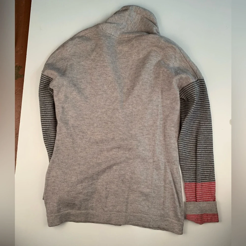 Patagonia Heather Gray Cardigan with Pink Accent Stripes